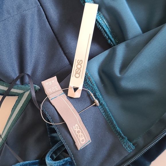 ASOS Blue Velvet Mini Dress - Picture 6 of 6